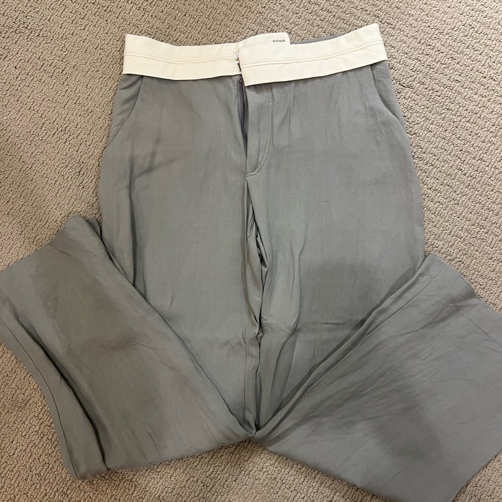 Zara Women’s Gray Trousers with Cream Accent